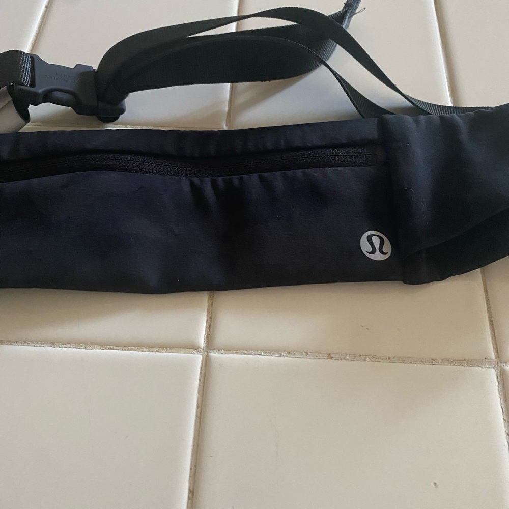 Lululemon fast and free running belt